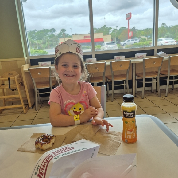 Meet your Posher, Emilee - Picture 5 of 5